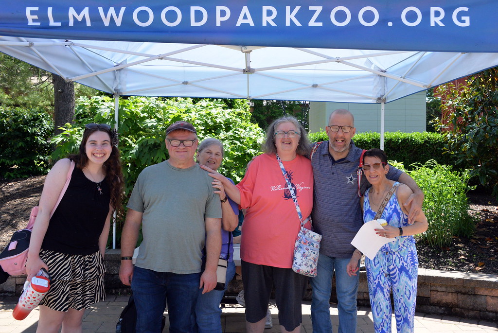 People that KenCrest supports at the Elmwood Zoo. // Photo by Aubrey Crompton